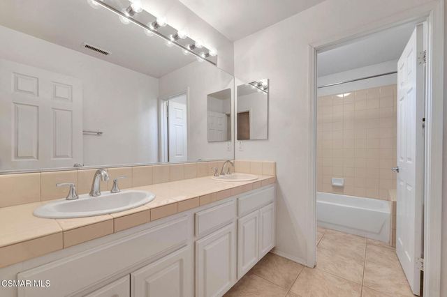 2016 Magpie Court, Newbury Park, CA 91320