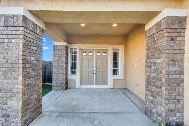 2016 Magpie Court, Newbury Park, CA 91320