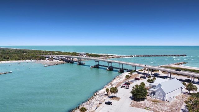 8327 Jimmy Buffett Mem Highway, Melbourne Beach, FL 32951