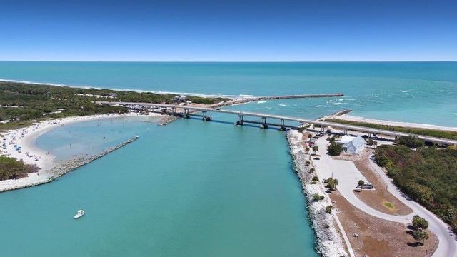 8327 Jimmy Buffett Mem Highway, Melbourne Beach, FL 32951