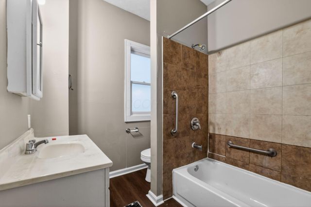 446 S Powell Avenue, Columbus, OH 43204