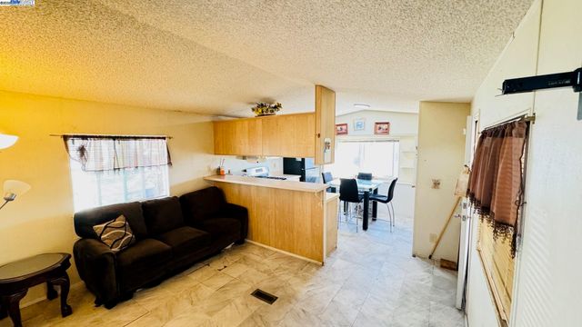 2399 E 14th 112, San Leandro, CA 94577