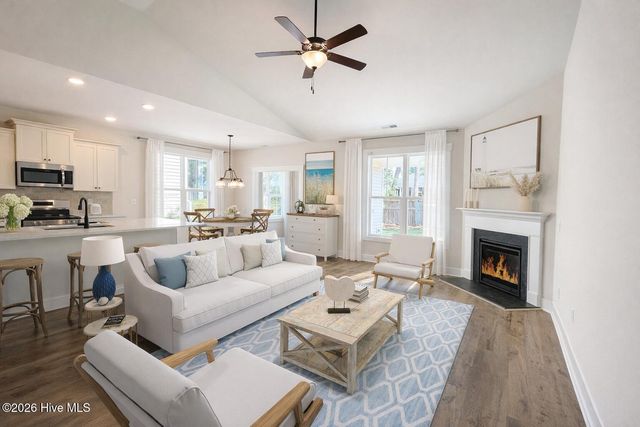 55 N Bandwheel Way, Hampstead, NC 28443
