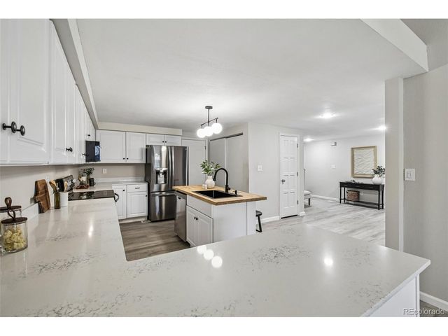 2867 W Rowland Ave, Littleton, CO 80120