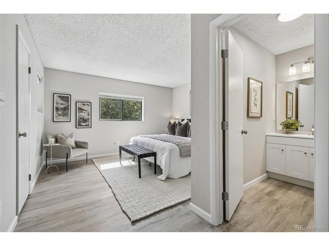 2867 W Rowland Ave, Littleton, CO 80120