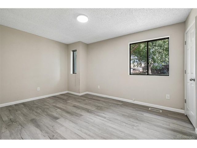 2867 W Rowland Ave, Littleton, CO 80120