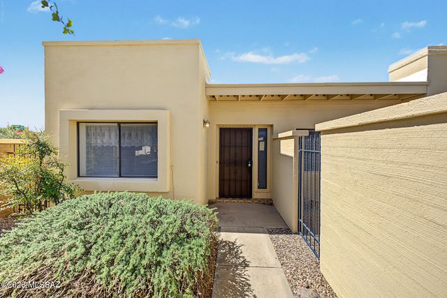 8961 E Linden Street, Tucson, AZ 85715