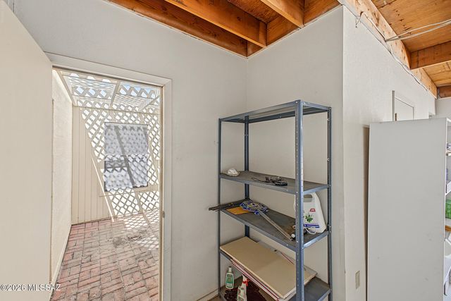 8961 E Linden Street, Tucson, AZ 85715