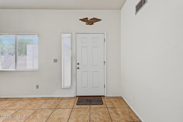8961 E Linden Street, Tucson, AZ 85715