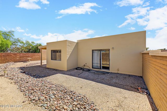 8961 E Linden Street, Tucson, AZ 85715
