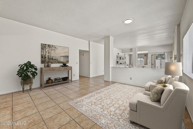8961 E Linden Street, Tucson, AZ 85715