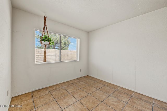 8961 E Linden Street, Tucson, AZ 85715