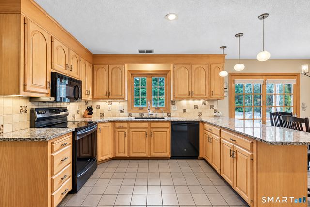 48 Hawthorne Mead Drive, Glastonbury, CT 06033