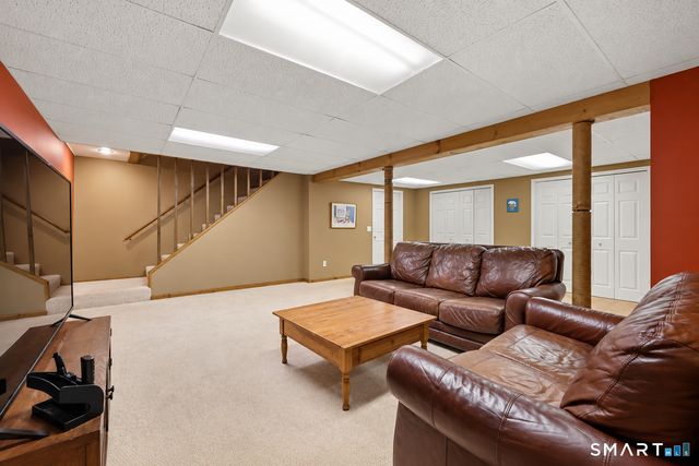 48 Hawthorne Mead Drive, Glastonbury, CT 06033