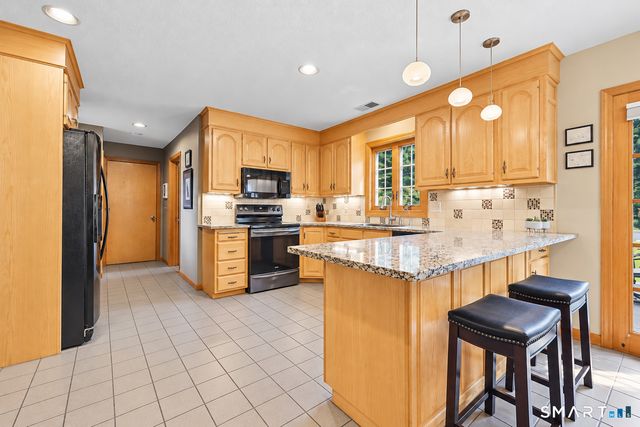 48 Hawthorne Mead Drive, Glastonbury, CT 06033