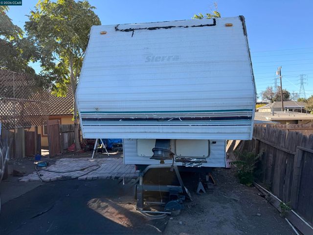 1859 Vine Ln, Antioch, CA 94509