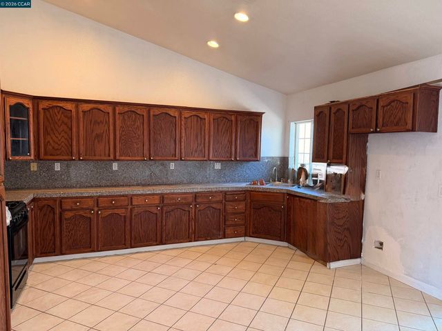 1859 Vine Ln, Antioch, CA 94509