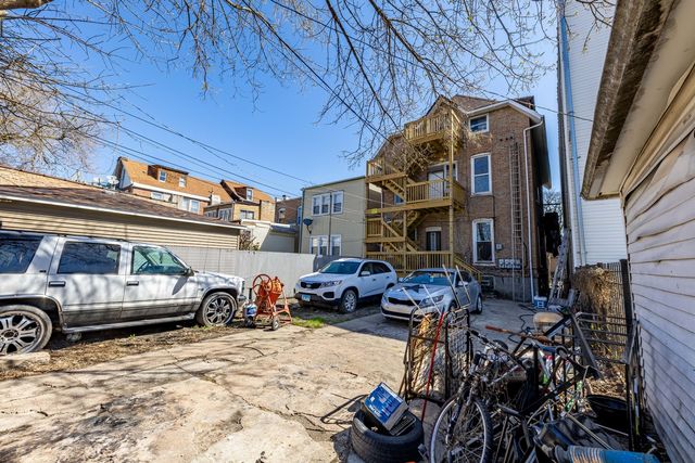 2352 S Lawndale Avenue, Chicago, IL 60623
