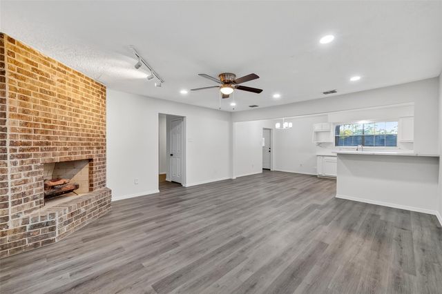 26522 Hillside Drive, Spring, TX 77386