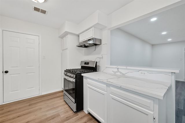 26522 Hillside Drive, Spring, TX 77386