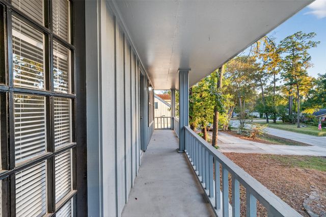 26522 Hillside Drive, Spring, TX 77386