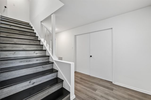 26522 Hillside Drive, Spring, TX 77386