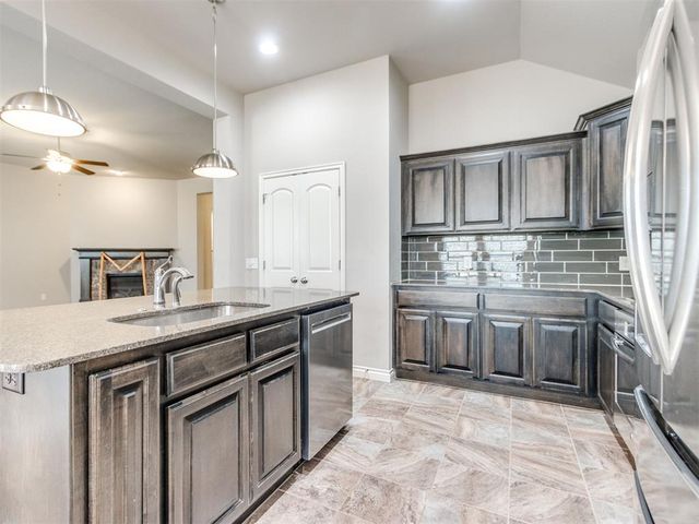 3815 Painted Bird Lane, Norman, OK 73071