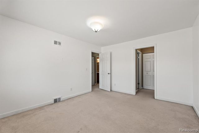 1975 Axtell Drive, Troy, MI 48084