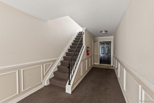 1975 Axtell Drive, Troy, MI 48084