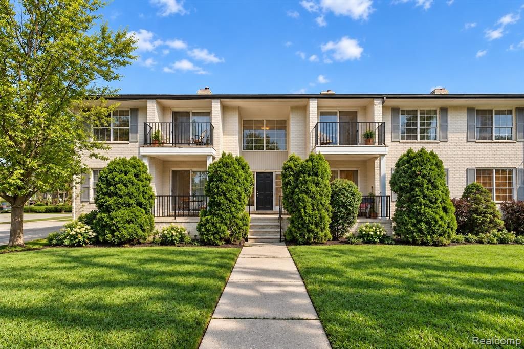 1975 Axtell Drive, Troy, MI 48084