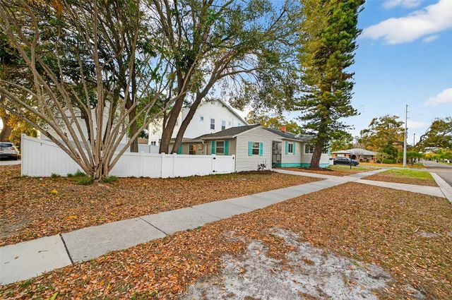 500 35TH AVENUE N, St Petersburg, FL 33704