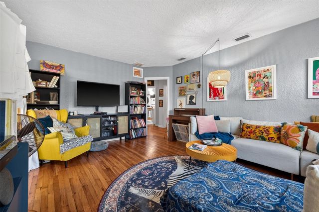 500 35TH AVENUE N, St Petersburg, FL 33704