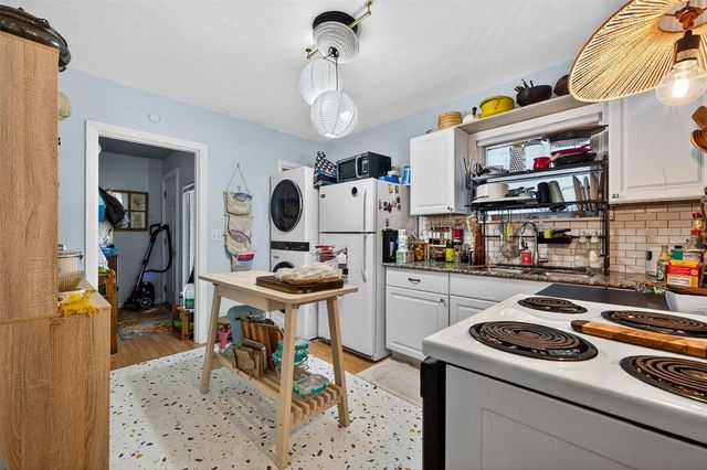 500 35TH AVENUE N, St Petersburg, FL 33704