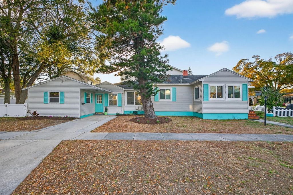 500 35TH AVENUE N, St Petersburg, FL 33704