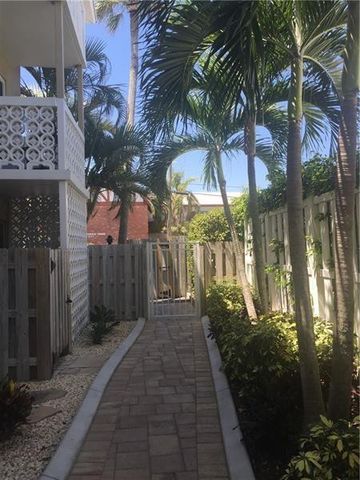 3220 Bayview Drive NE 102, Fort Lauderdale, FL 33306