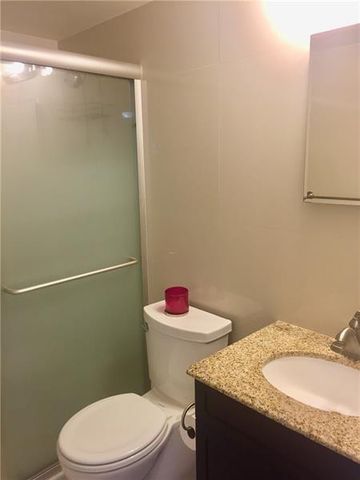 3220 Bayview Drive NE 102, Fort Lauderdale, FL 33306