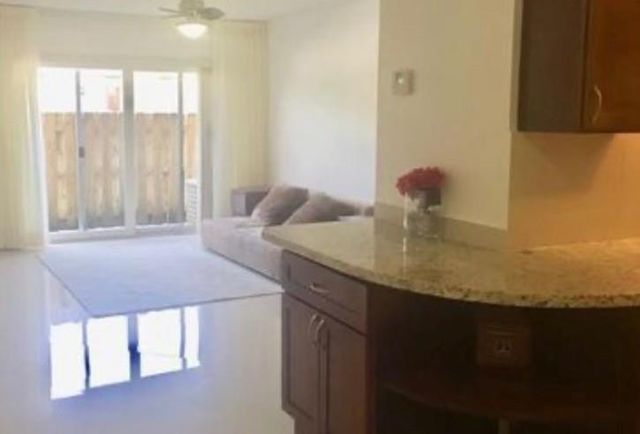 3220 Bayview Drive NE 102, Fort Lauderdale, FL 33306