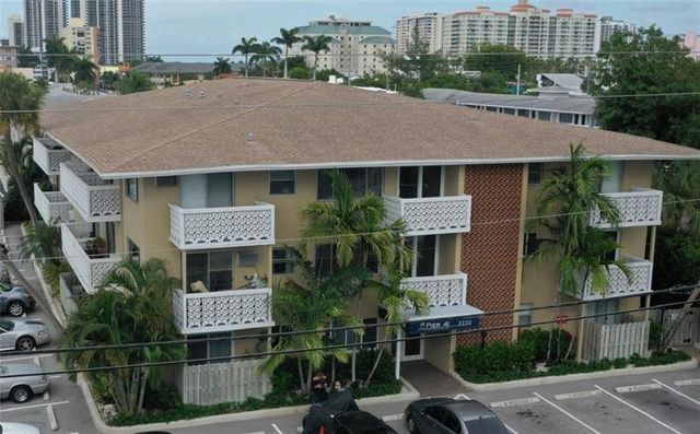3220 Bayview Drive NE 102, Fort Lauderdale, FL 33306