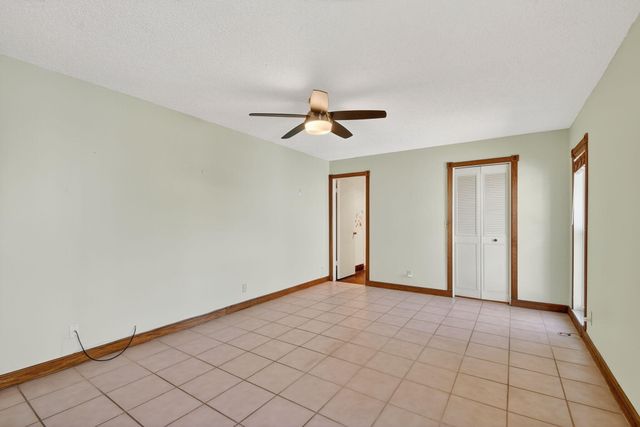 7352 Pine Forest Circle, Lake Worth, FL 33467