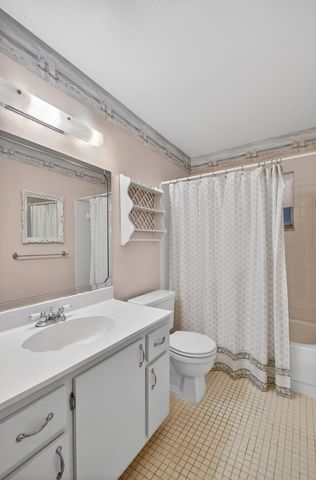 7352 Pine Forest Circle, Lake Worth, FL 33467