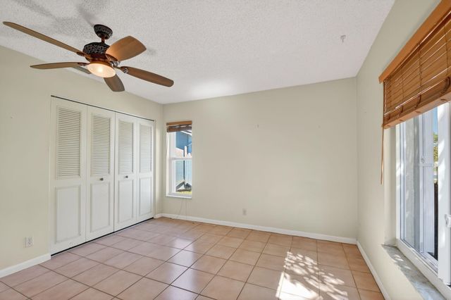 7352 Pine Forest Circle, Lake Worth, FL 33467