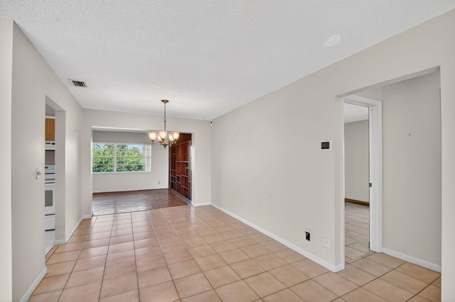 7352 Pine Forest Circle, Lake Worth, FL 33467