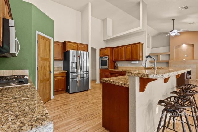 2491 W Maracay Dr, Meridian, ID 83646