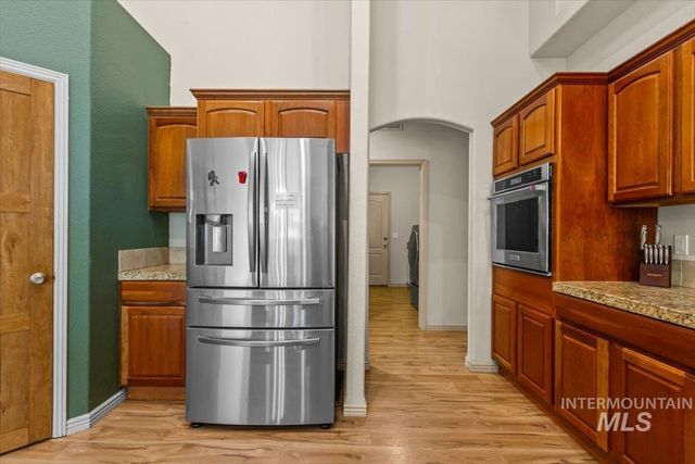 2491 W Maracay Dr, Meridian, ID 83646