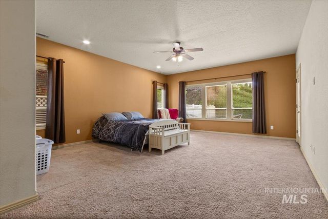 2491 W Maracay Dr, Meridian, ID 83646