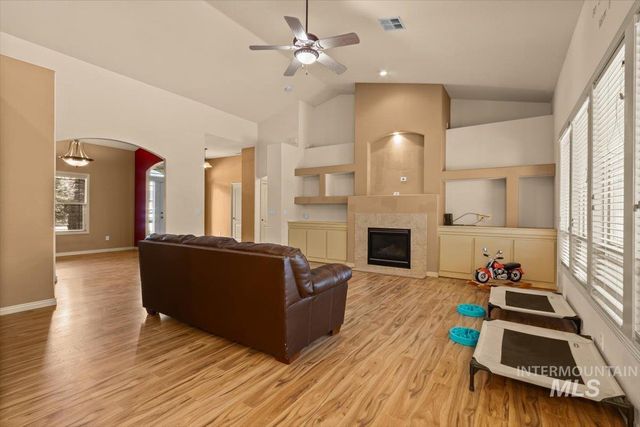 2491 W Maracay Dr, Meridian, ID 83646