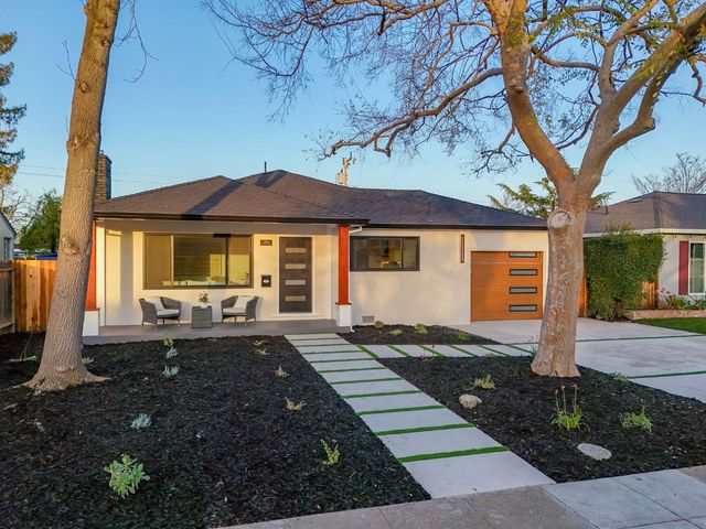 1621 Connecticut Drive, Redwood City, CA 94061