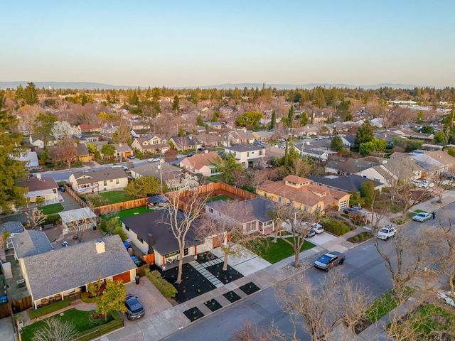 1621 Connecticut Drive, Redwood City, CA 94061