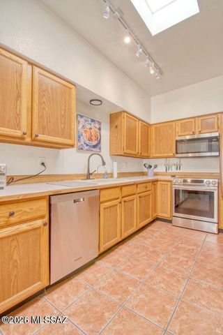 1223 E Camino Diestro, Oro Valley, AZ 85704