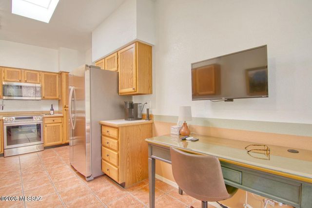 1223 E Camino Diestro, Oro Valley, AZ 85704